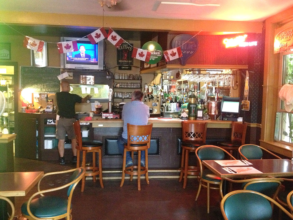 Ye Old Towne Pub interior